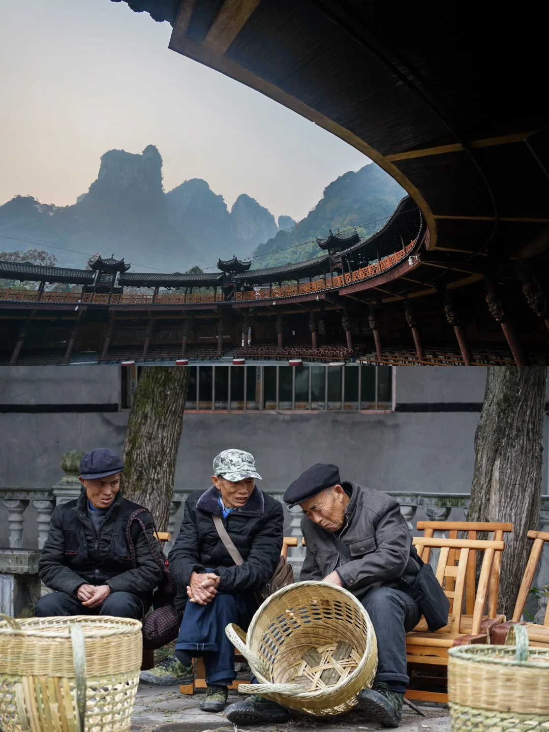 “推荐10个适合国庆反向旅游的冷门小城吧！”