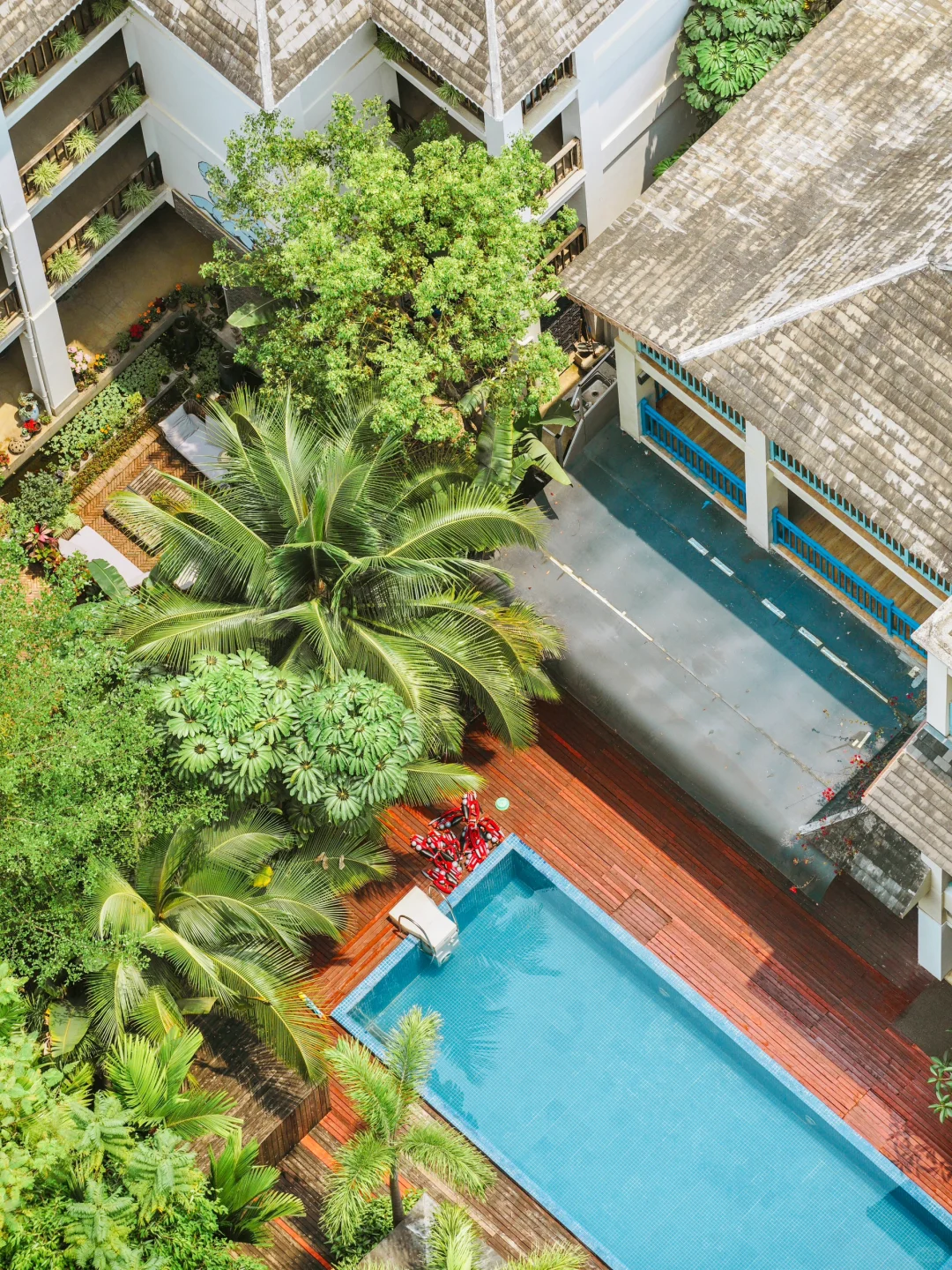 “推荐10个适合国庆反向旅游的冷门小城吧！”