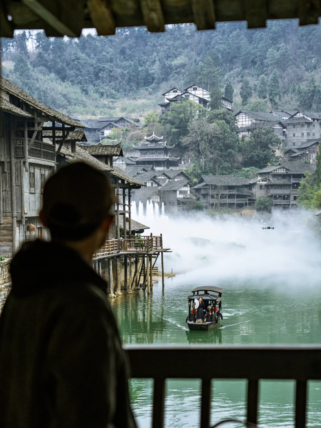 “推荐10个适合国庆反向旅游的冷门小城吧！”