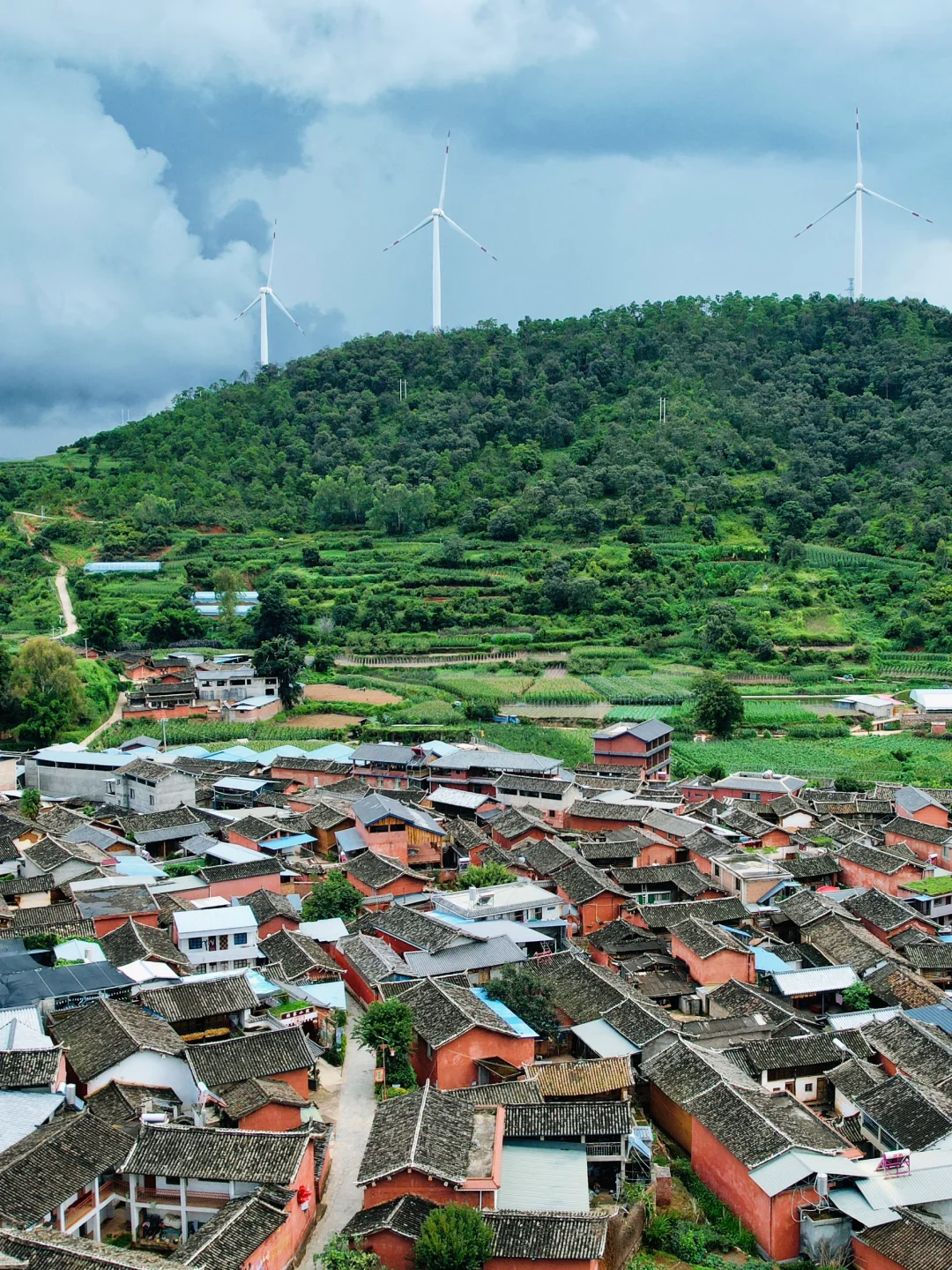 “推荐10个适合国庆反向旅游的冷门小城吧！”