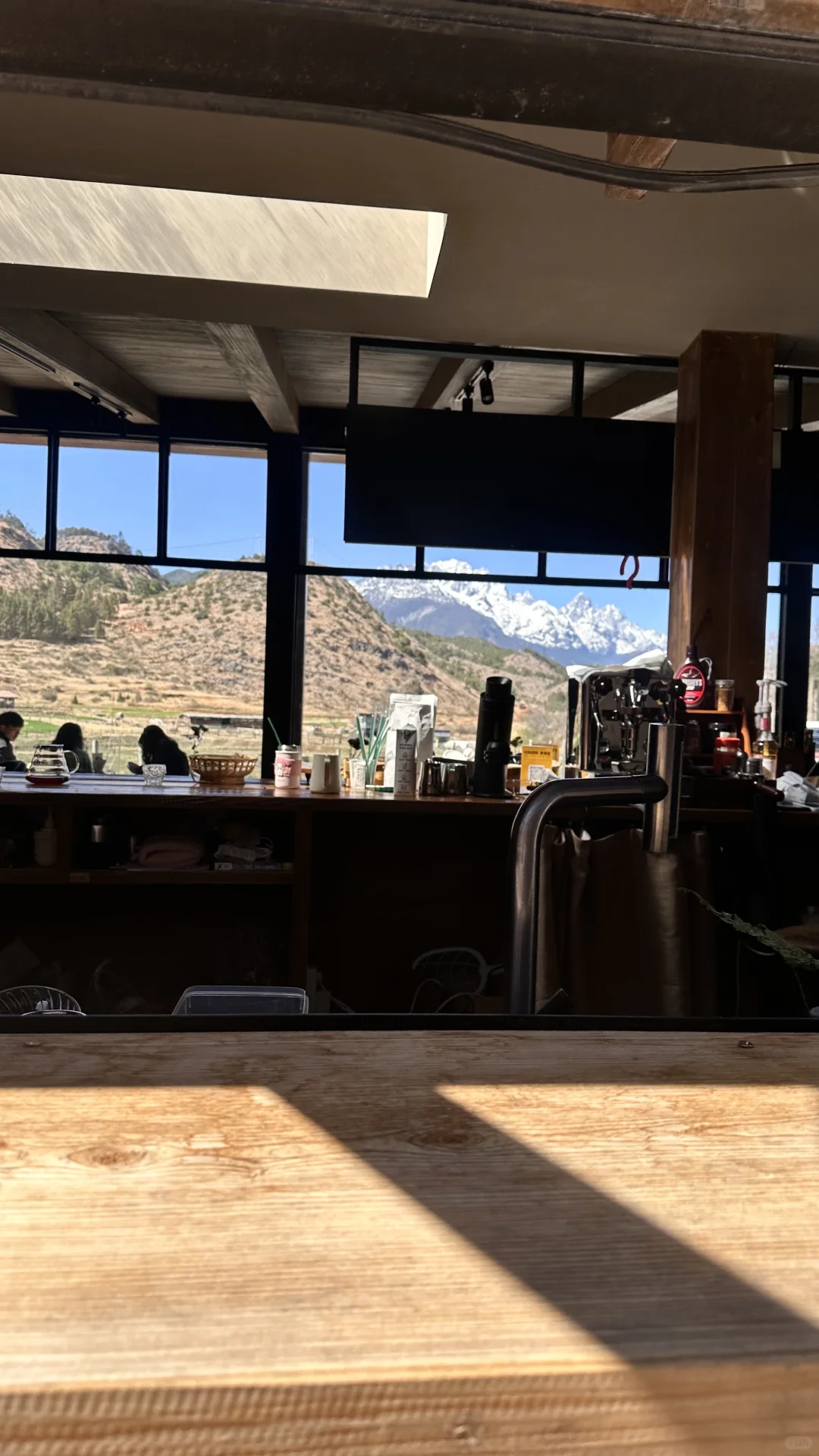 一眼就沦陷的雪山小镇🏔️