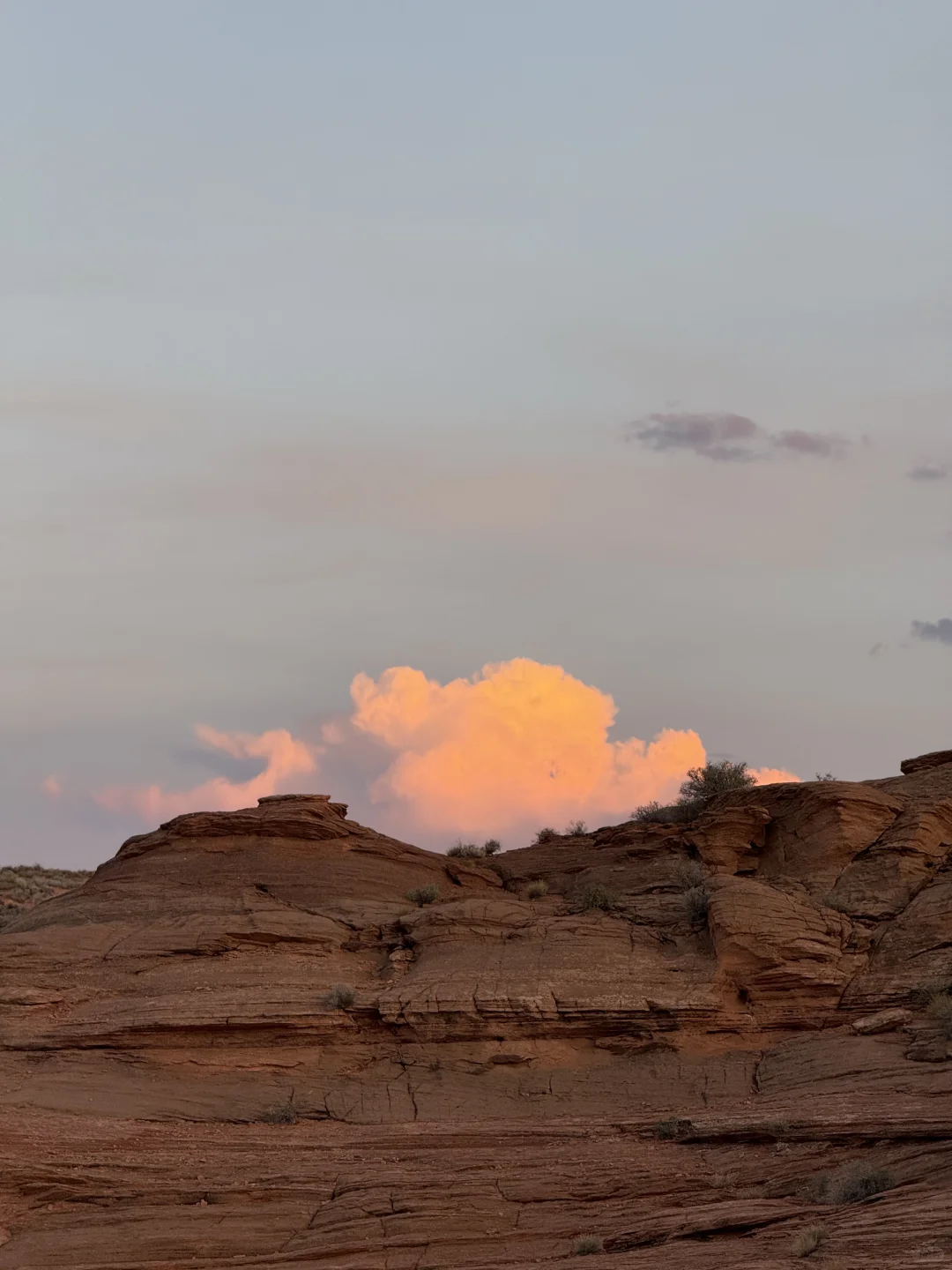 在悬崖上等一场日落🌄