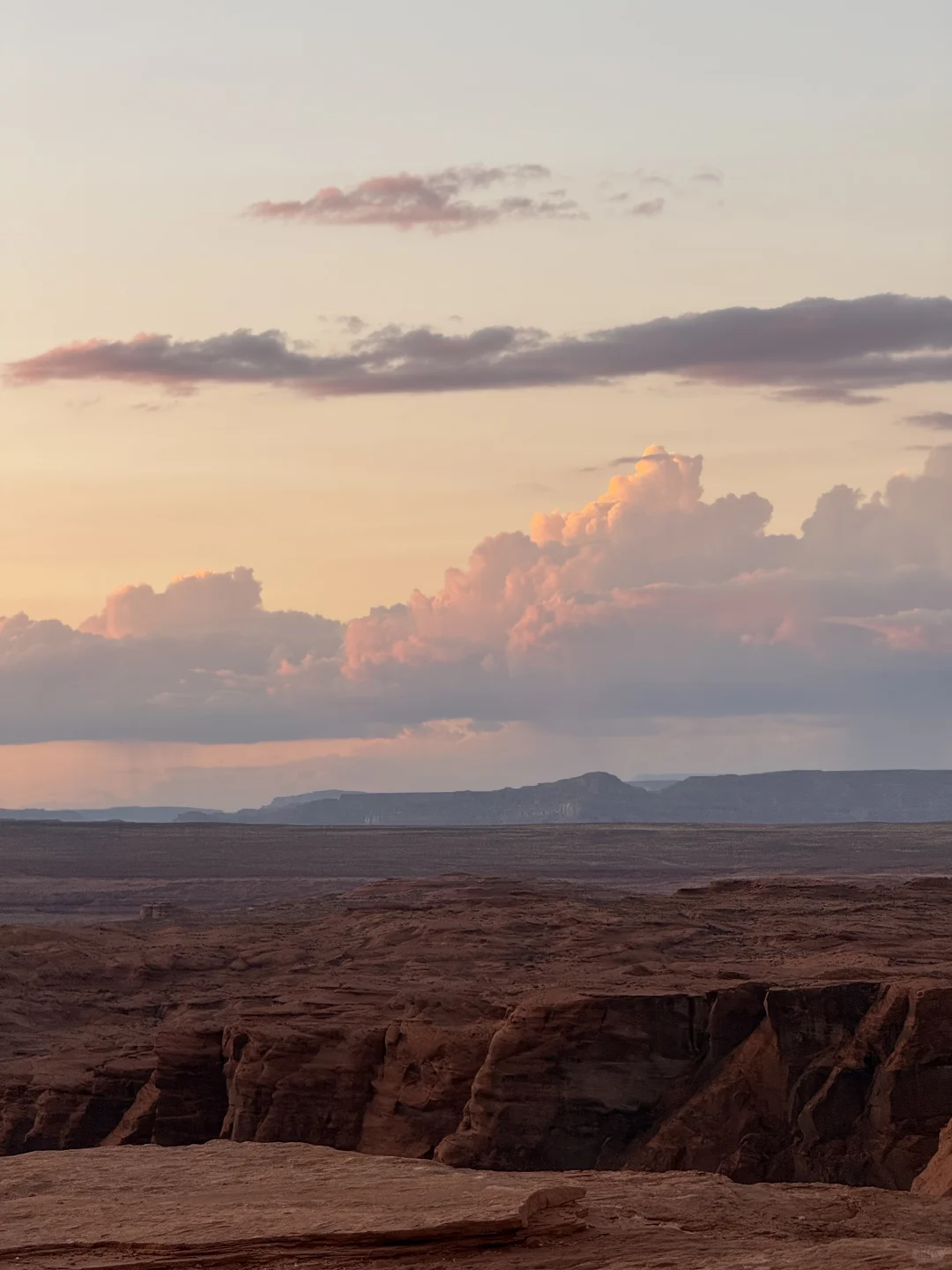 在悬崖上等一场日落🌄