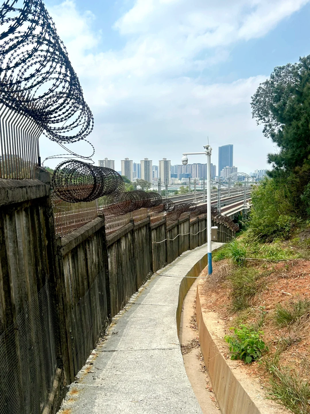 不小心走进了禁区拍到了高铁