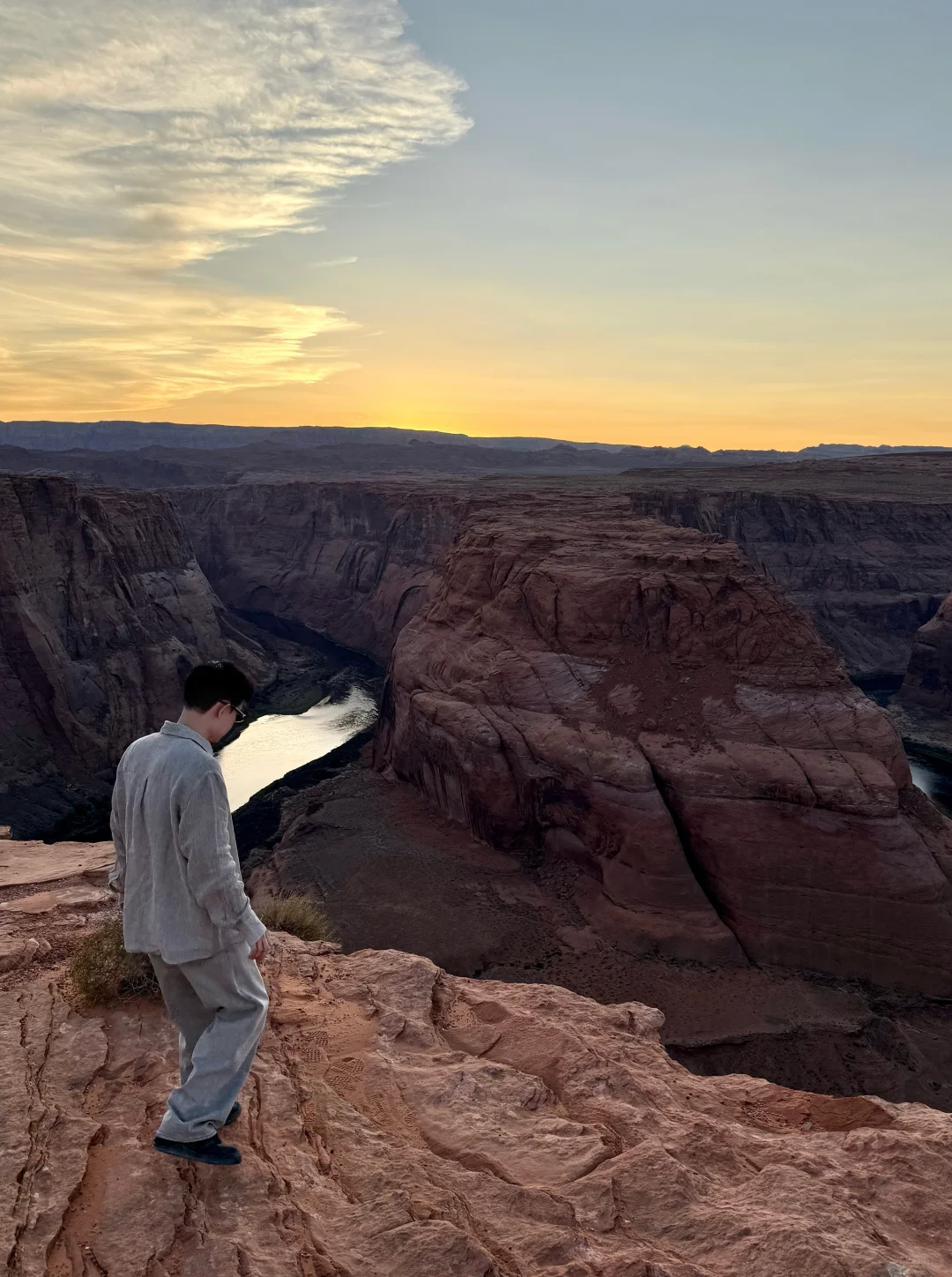在悬崖上等一场日落🌄
