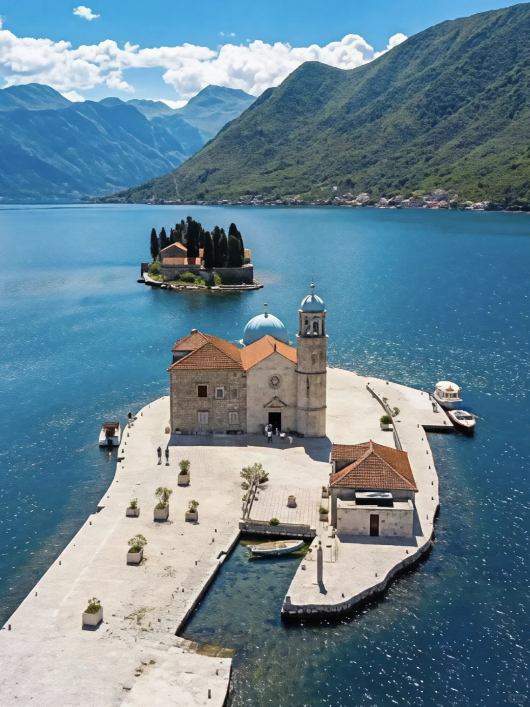 黑山保姆级攻略，免签欧洲小众宝藏旅游地