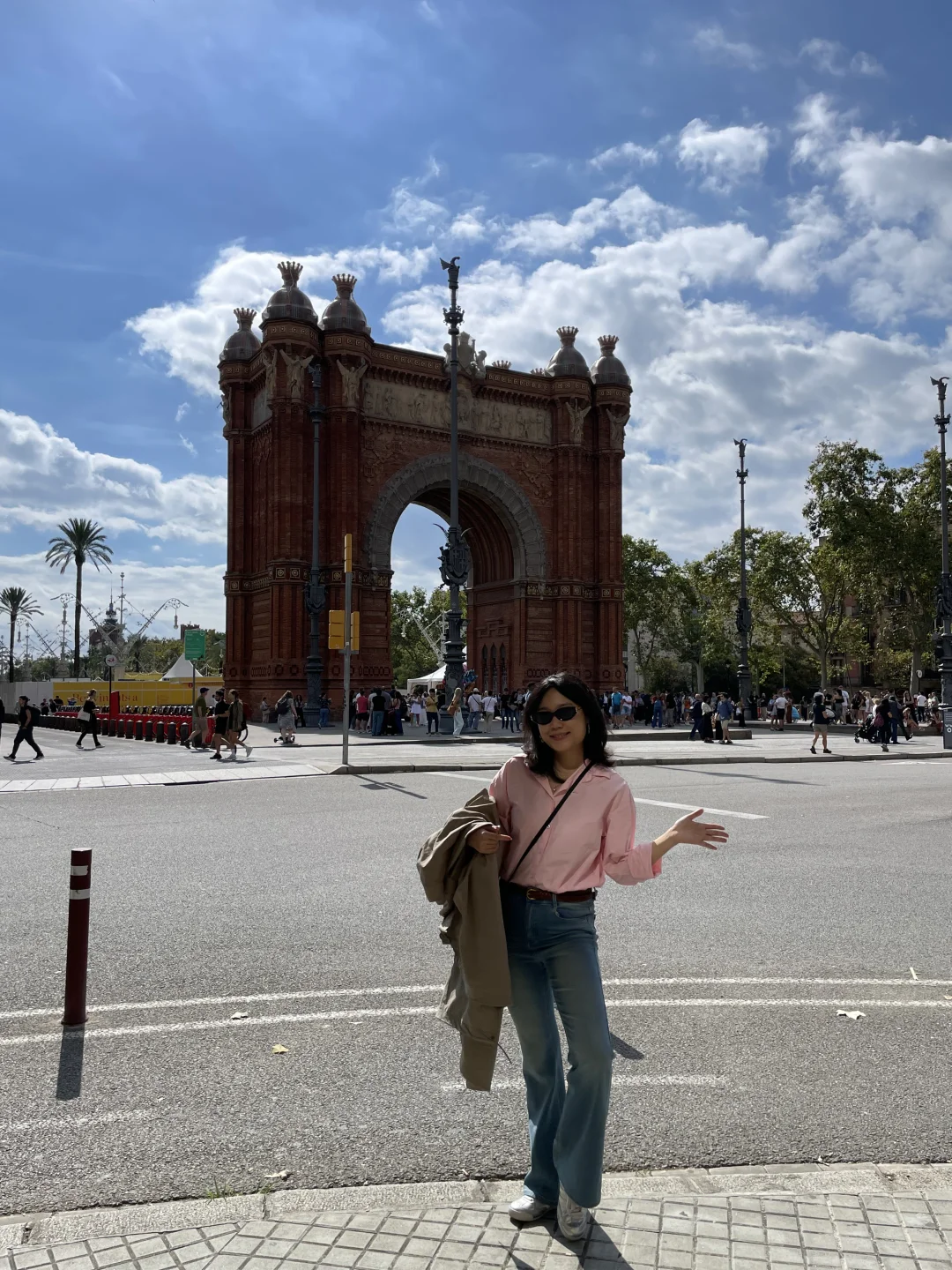 国庆第一批游客已抵达西班牙🇪🇸,好热🫠