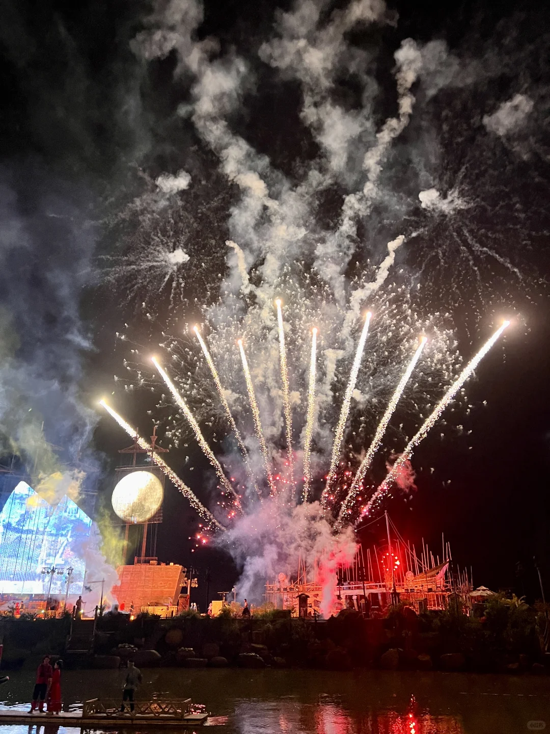 迄今为止,我最喜欢的海边小镇出现了