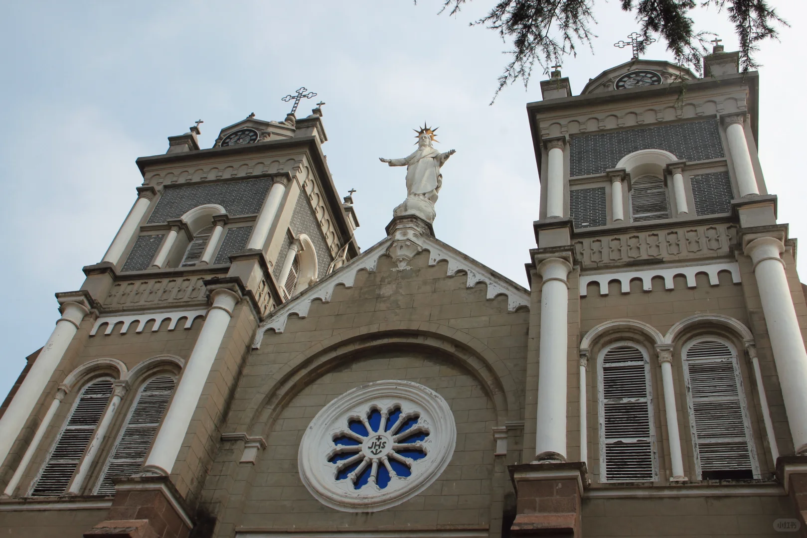 鹤儿山麓｜一座冠以“小巴黎圣母院”的教堂