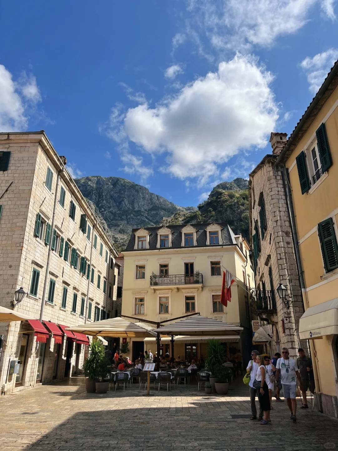 黑山保姆级攻略，免签欧洲小众宝藏旅游地