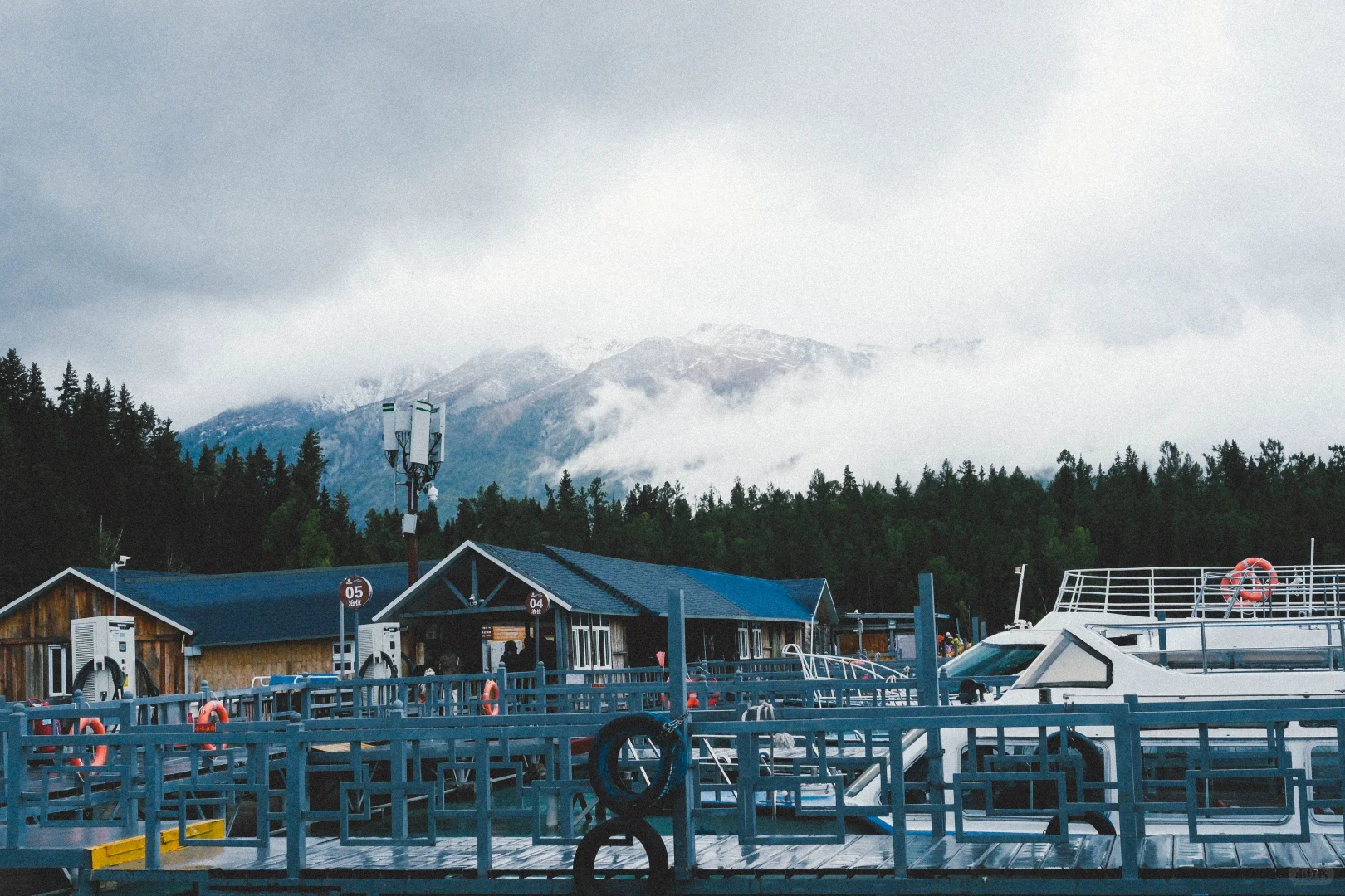 有草原的地方都好可爱呀！