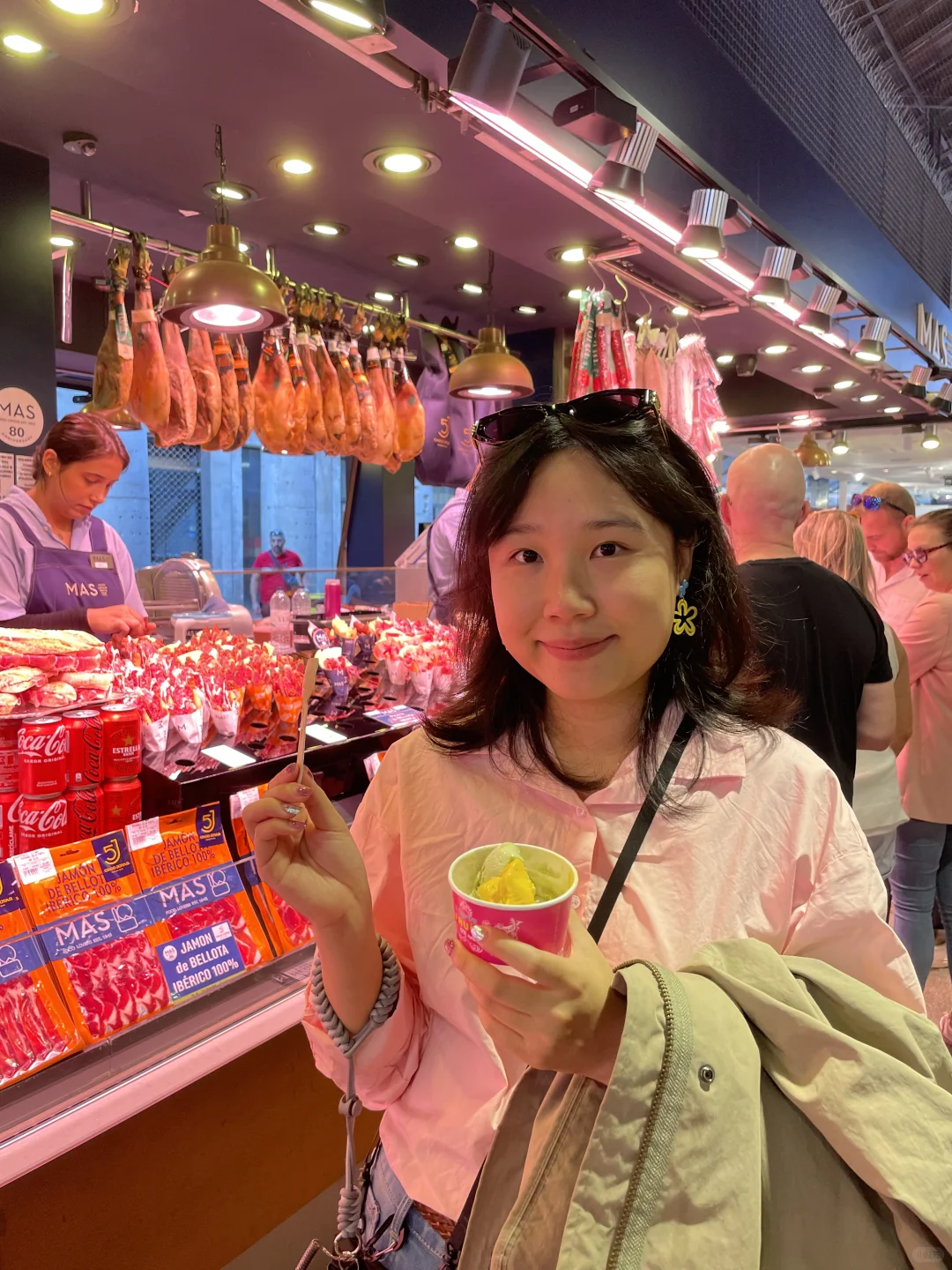 国庆第一批游客已抵达西班牙🇪🇸,好热🫠