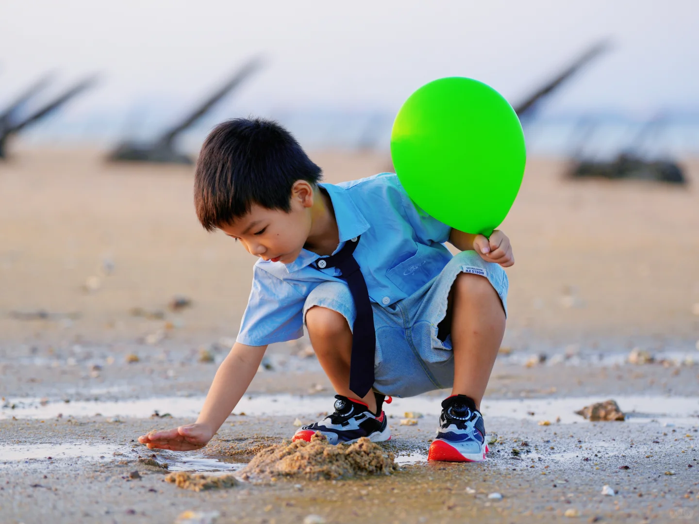 在金门扑捉到小学生