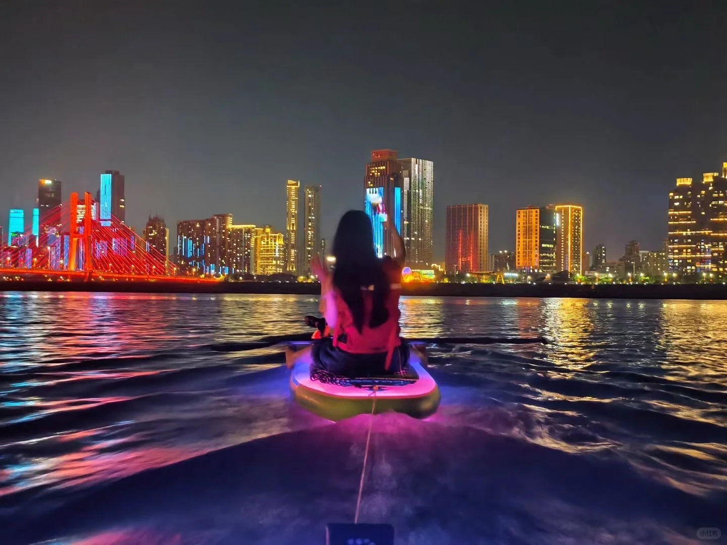 南昌夜游新玩法！夜光桨板小火车太梦幻了！✨