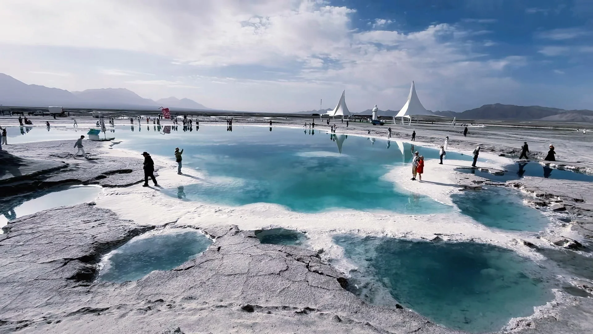 人生一定要去一趟青海