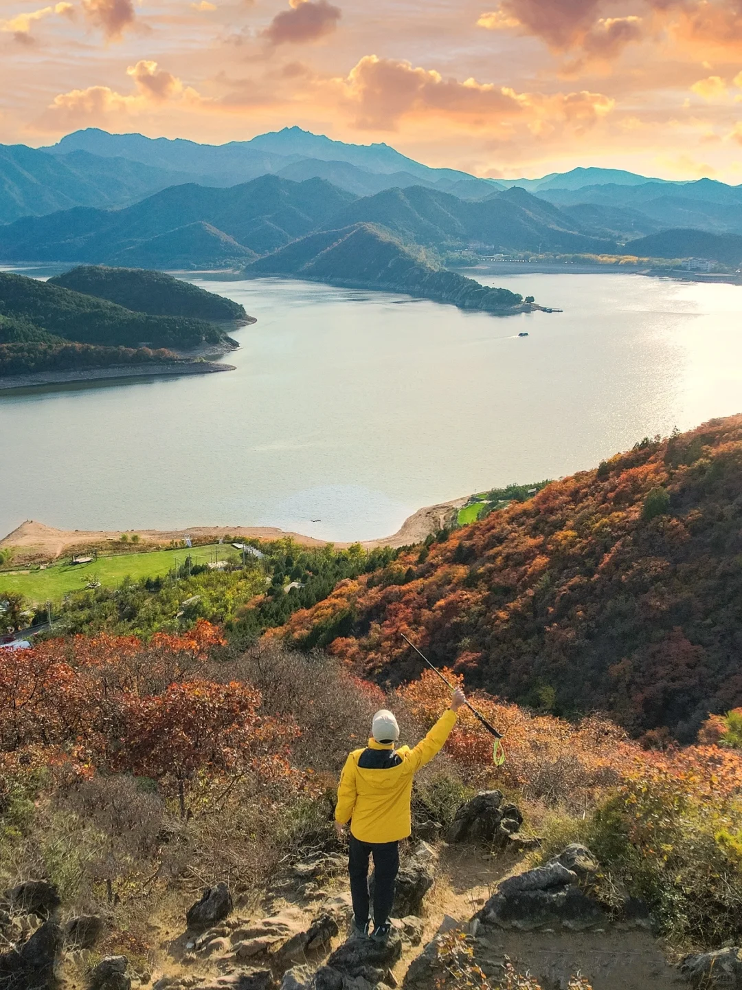 发朋友圈被问爆的绝美红叶谷🍁附地图