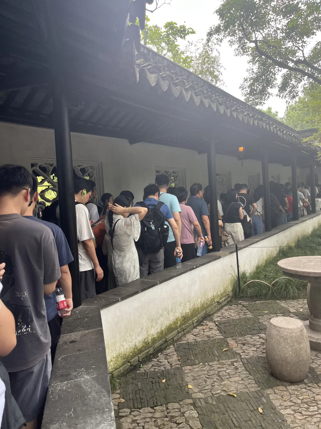 拙政园堵人，苏州堵车