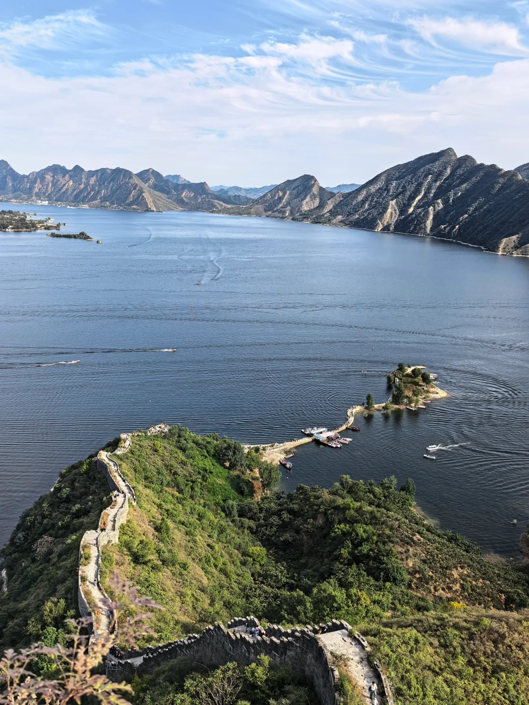 唐山旅游，这地方必须去，长城入水，第一次见