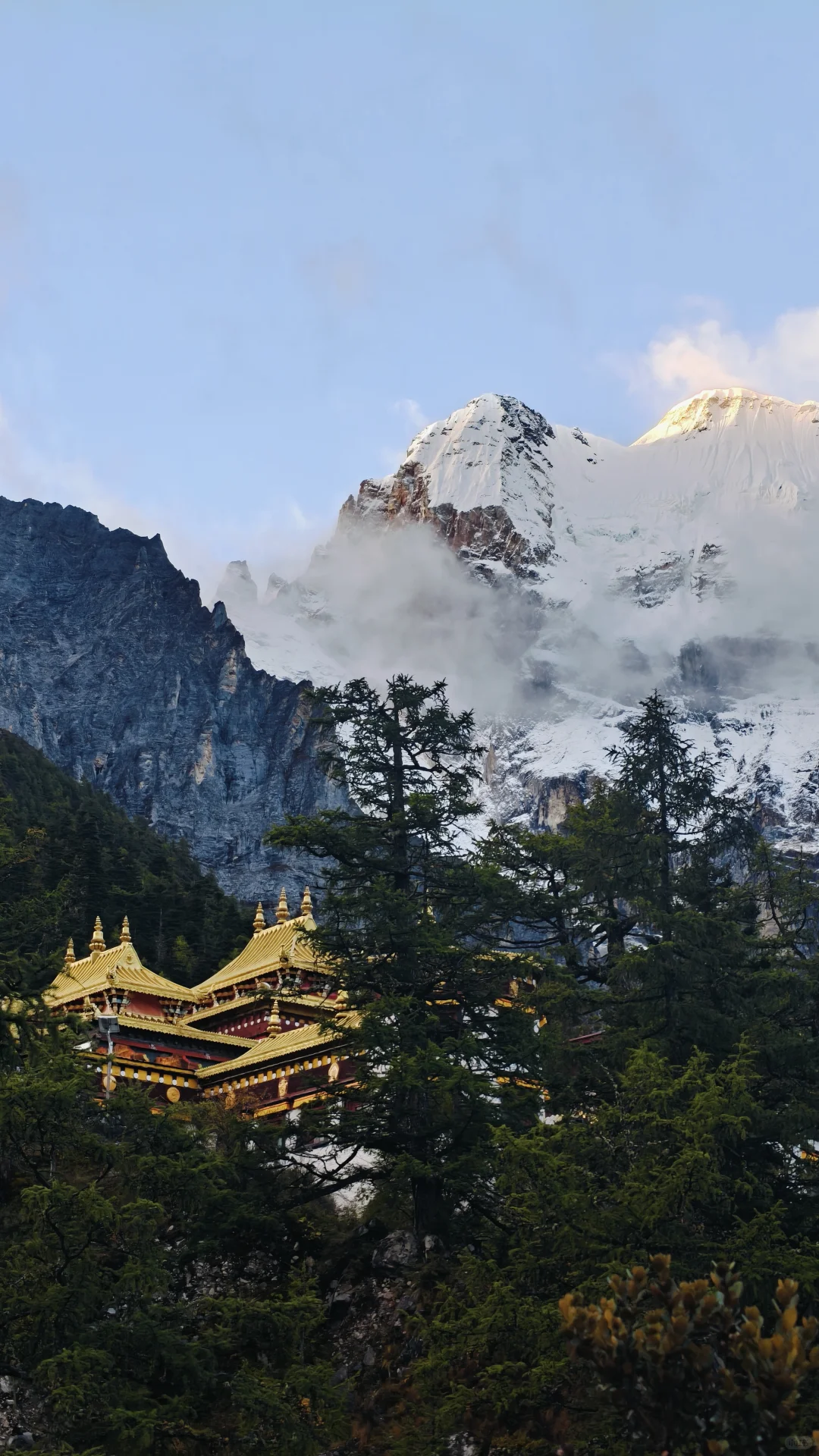 亚丁大转山景区进出