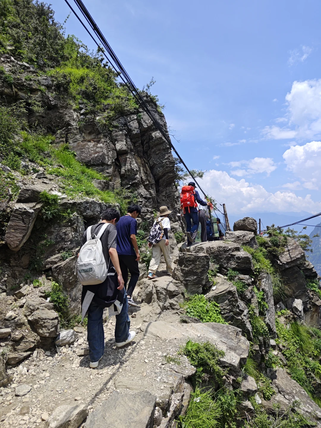 虎跳峡小白体验徒步一日游记录（大巴版）