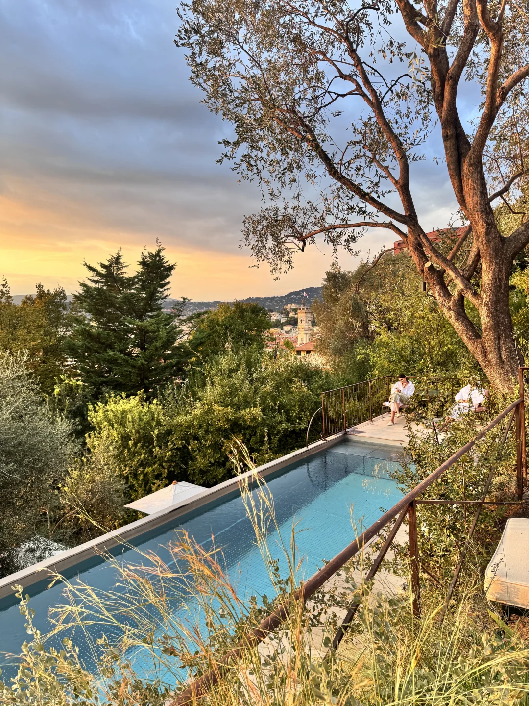 尼斯🍋住进了400年历史的修道院