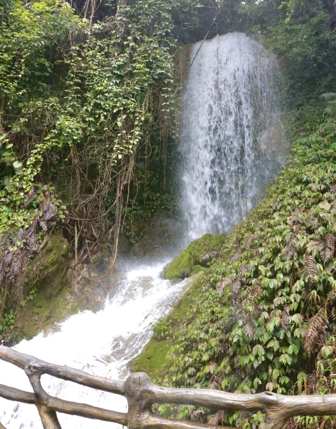 假期别挤人海啦！中越边境这个地儿美炸了！