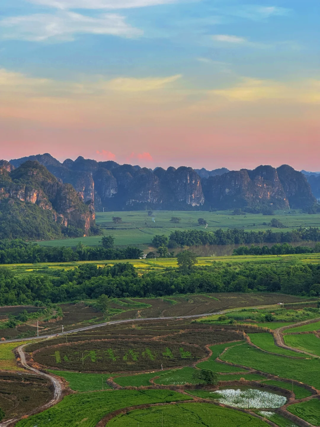 放弃三亚了，带娃去22℃的涠洲岛追鲸鱼啦~