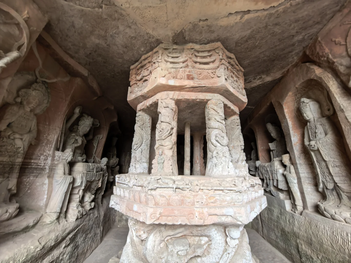 不抱期待的大足石刻,体验很好