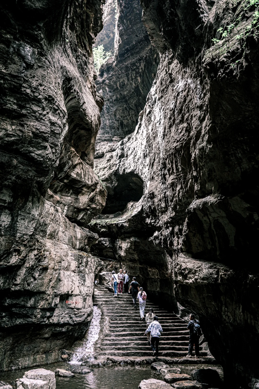 森林徒步+绝美峡谷，北方小桂林当之无愧