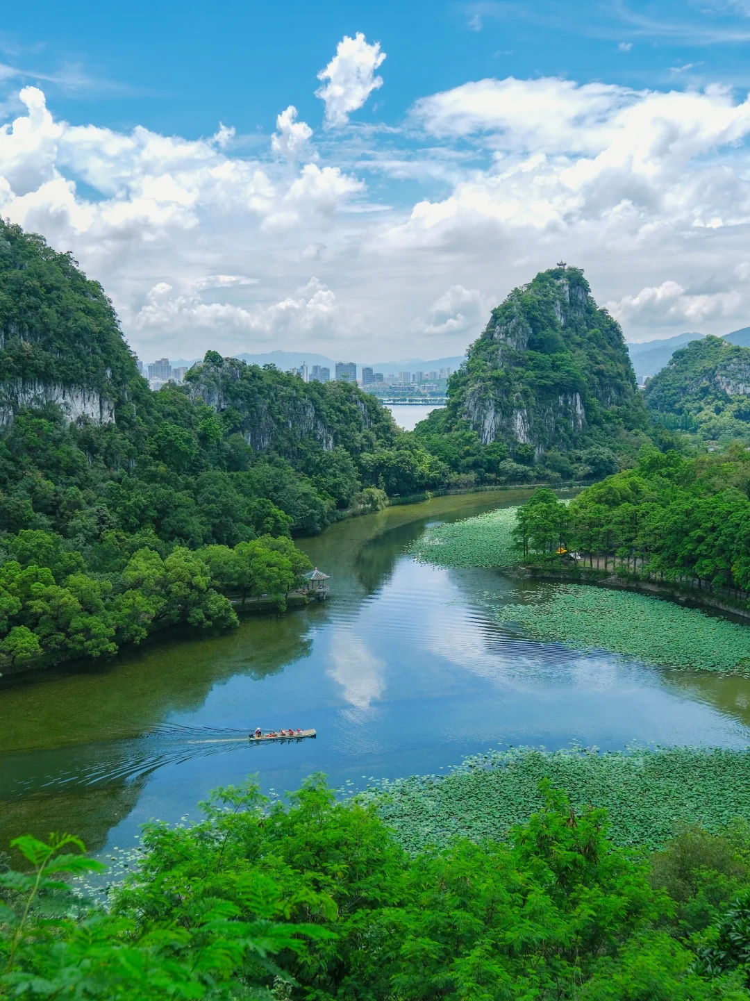 广东七星岩 | 舟行碧波上，人在画中游
