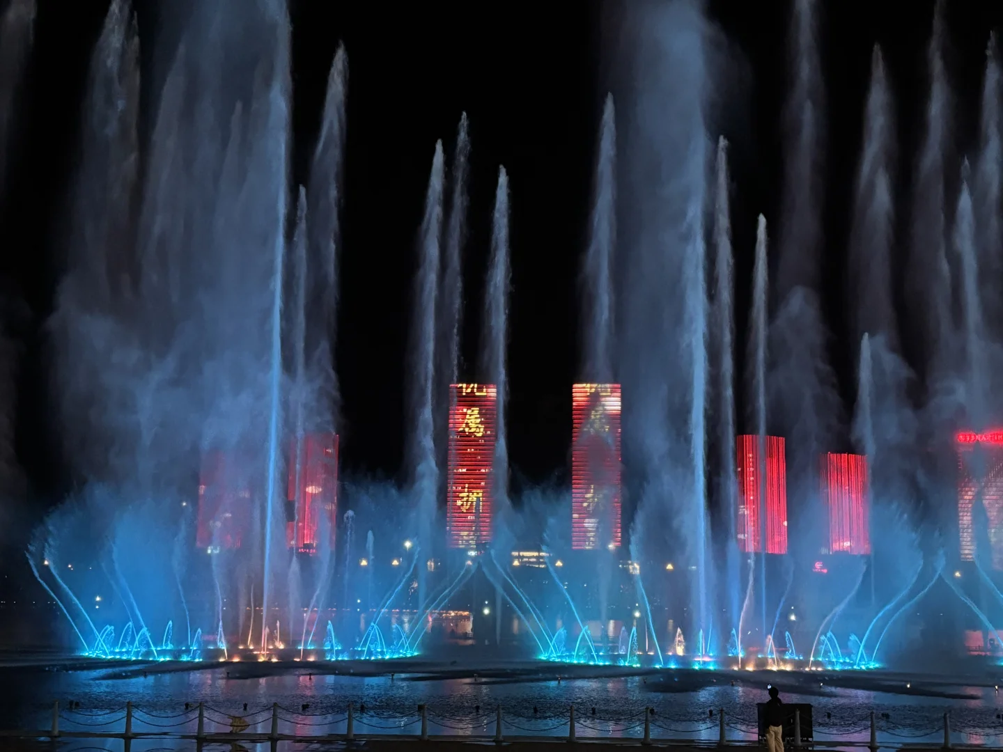 鄂尔多斯旅游攻略