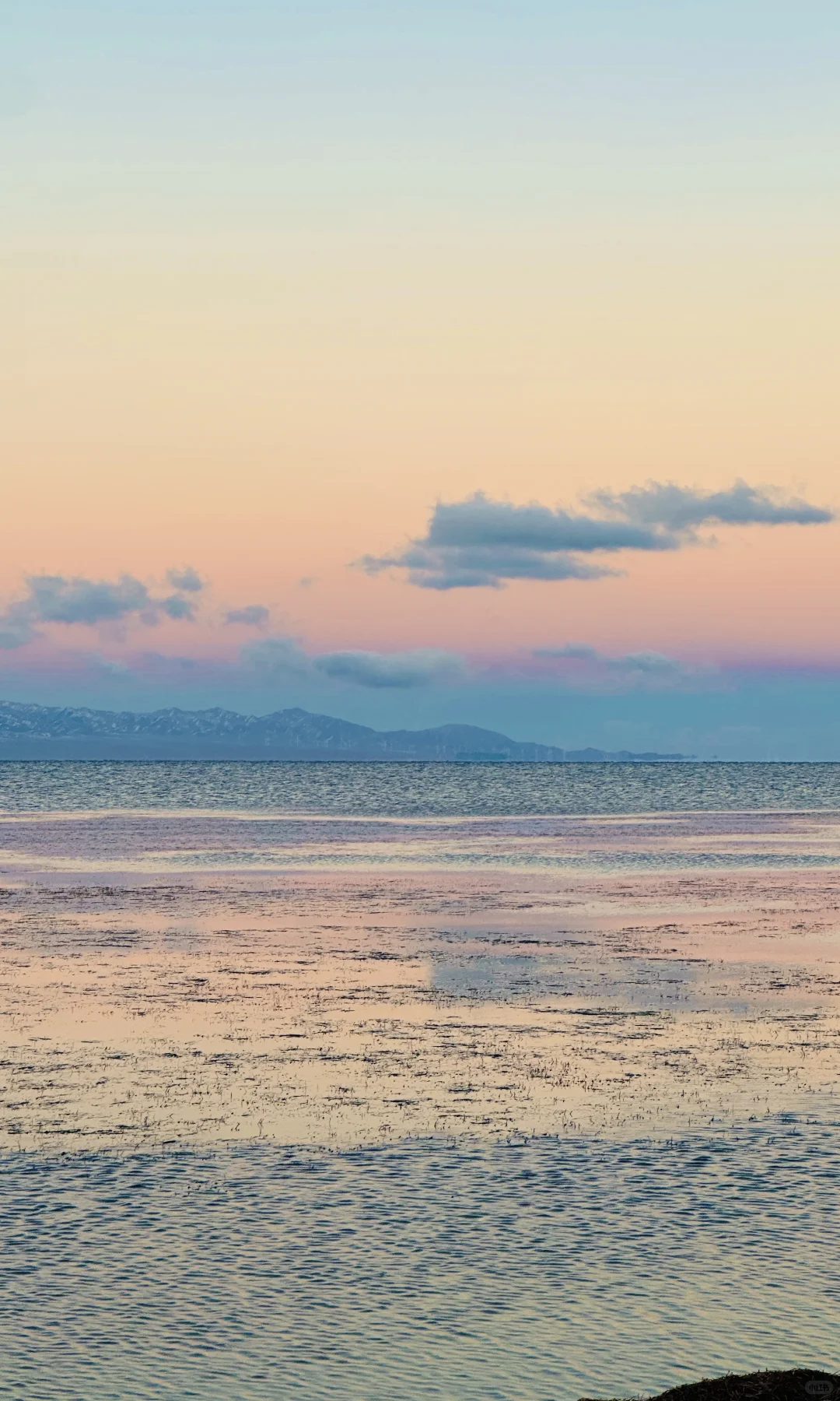 赛里木湖收到了初雪的情书