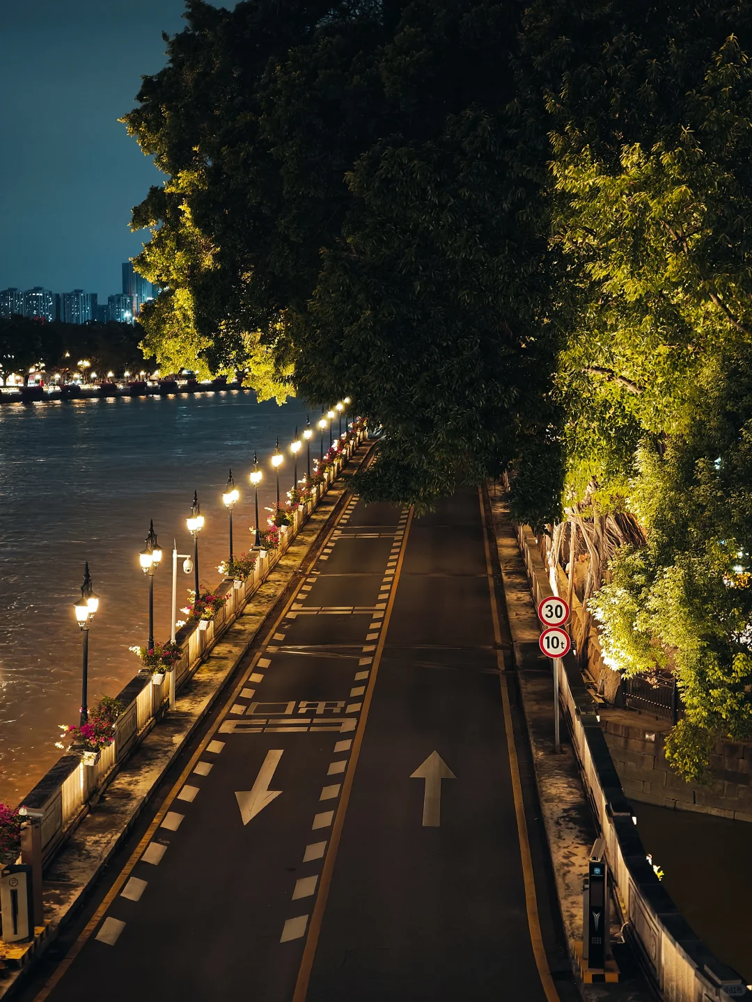 沙面岛夜景也这么美📸