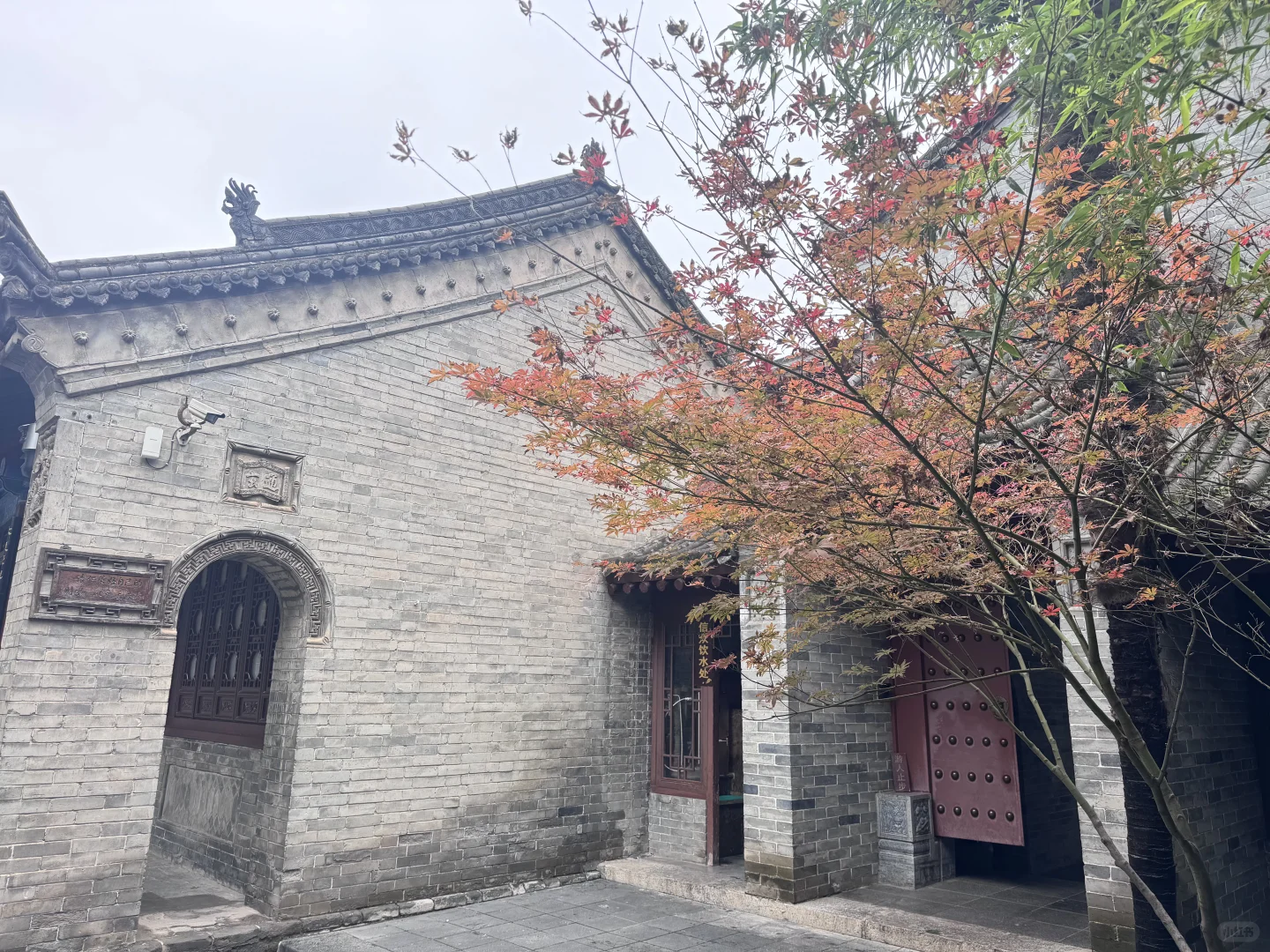 拍婚纱照都去八仙庵了？