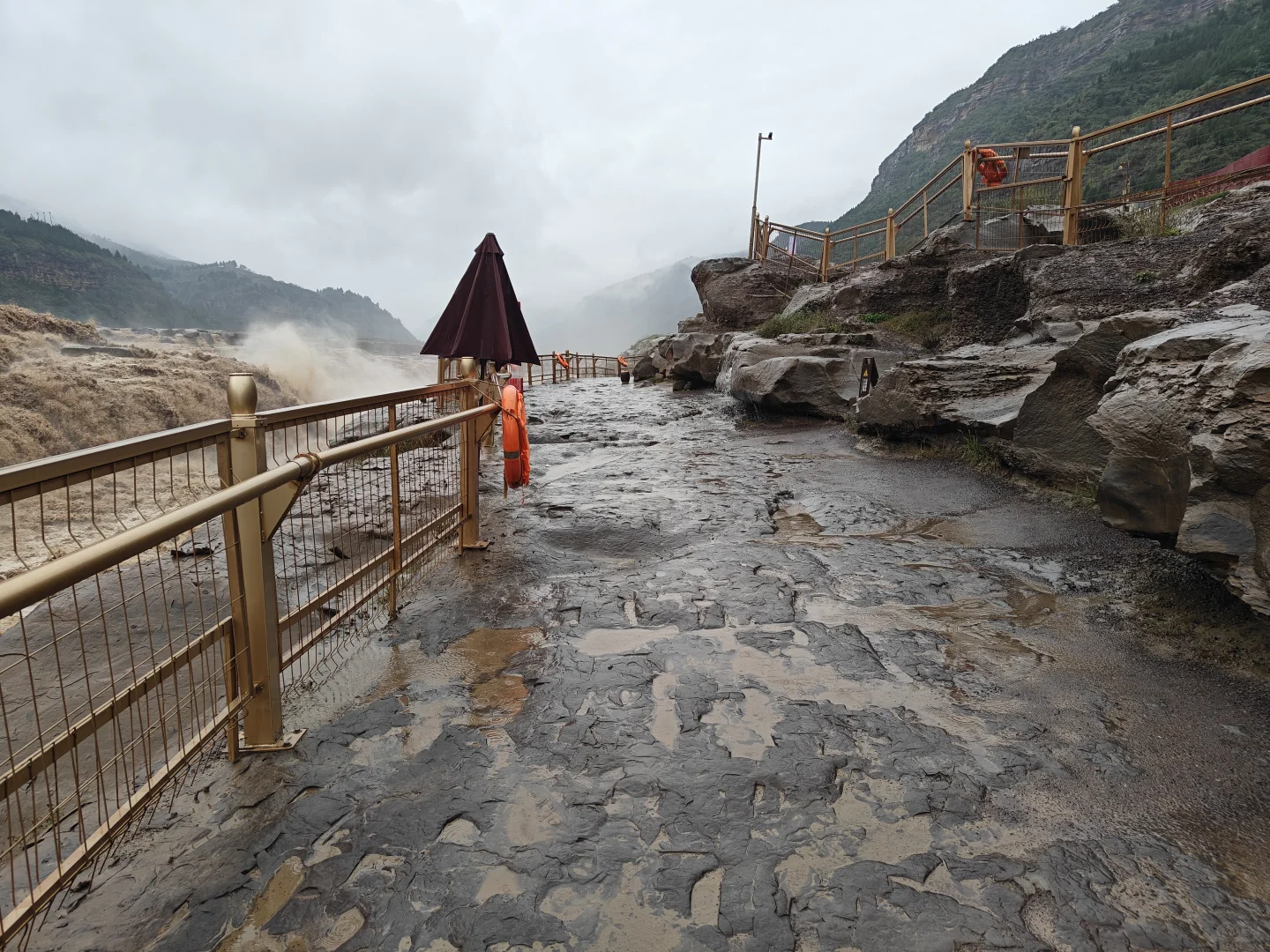 壶口瀑布——大自然的鬼斧神工