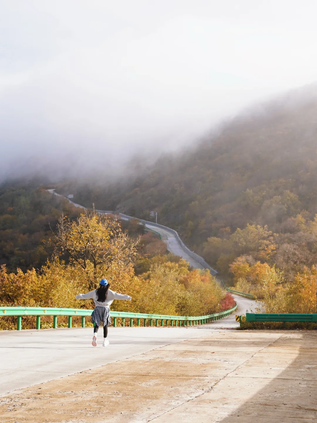 成都🚄一日往返油画彩林🍁徒步美哭了