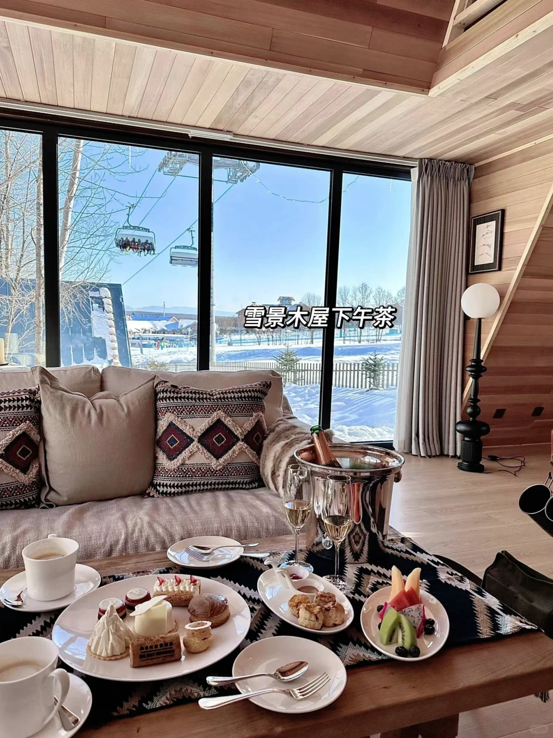 和闺蜜去了长白山旅游，这酒店比瑞士还美！