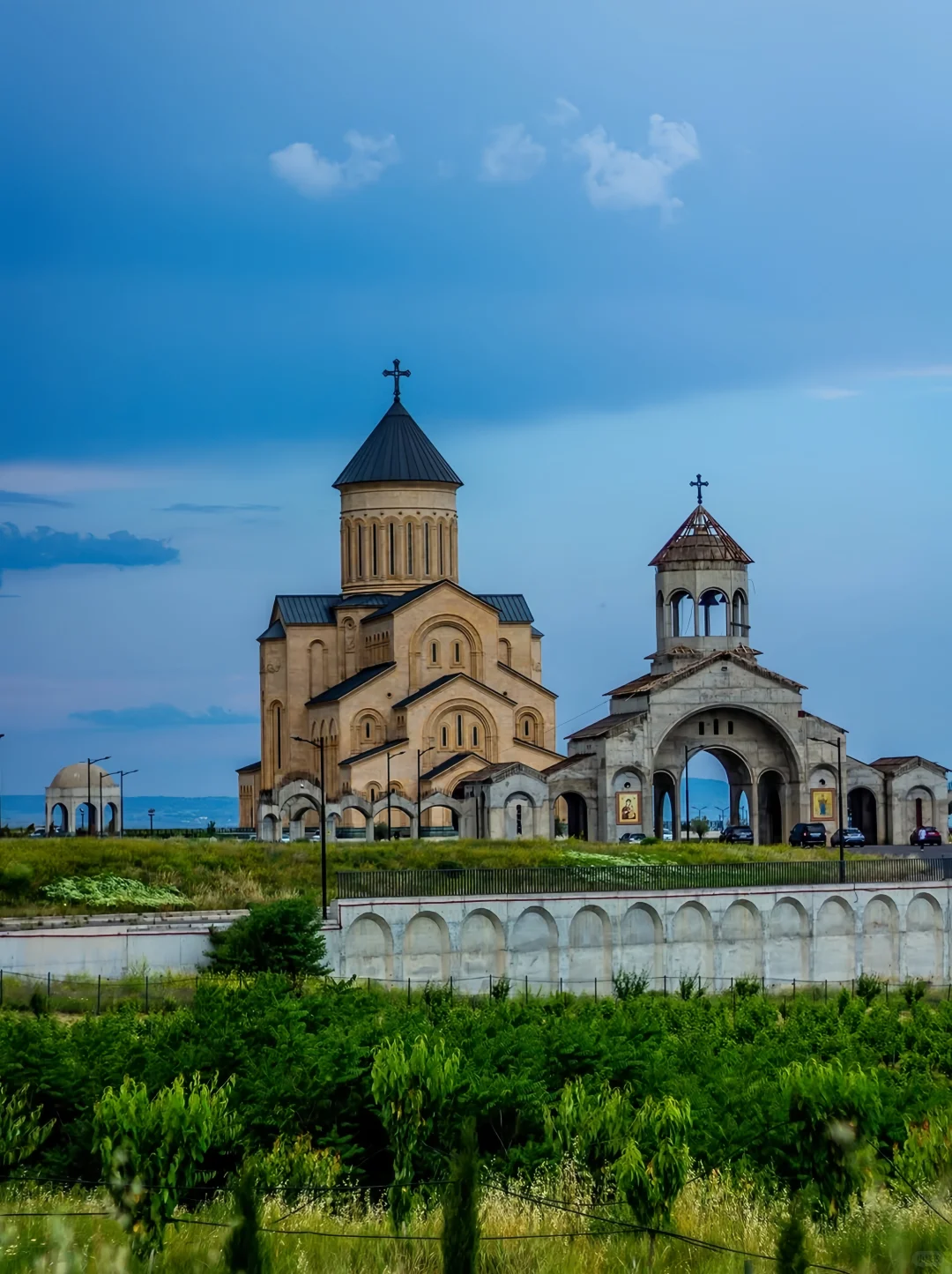 十一徒步|免签直飞格鲁吉亚，比瑞士还震撼