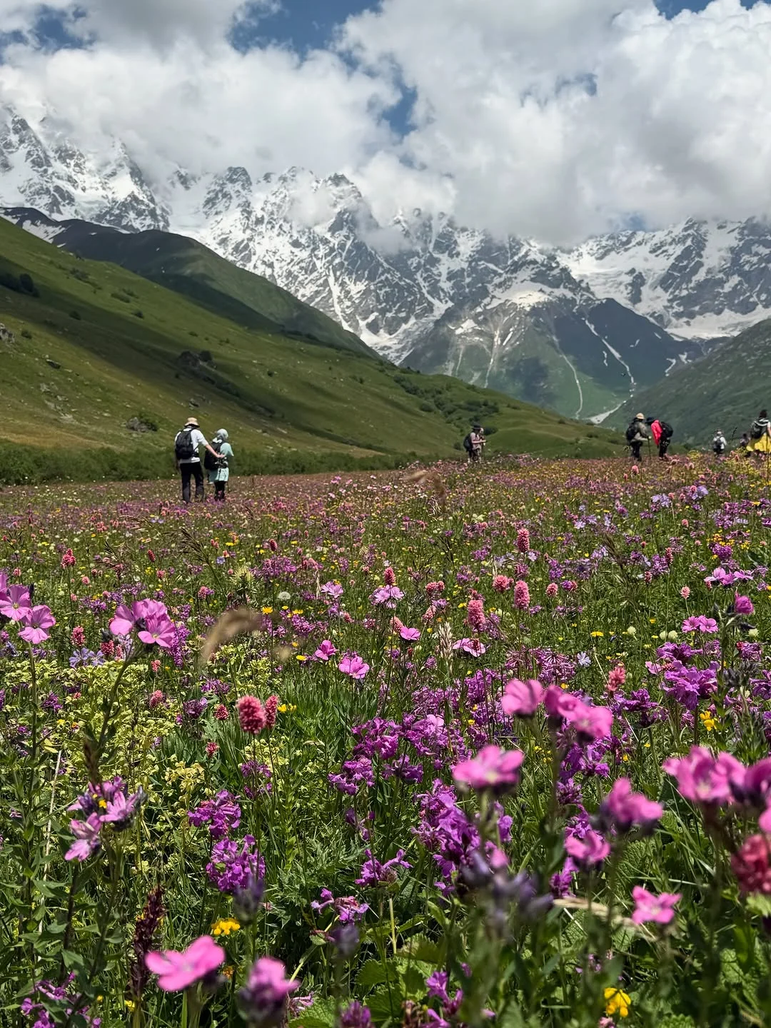 十一徒步|免签直飞格鲁吉亚，比瑞士还震撼