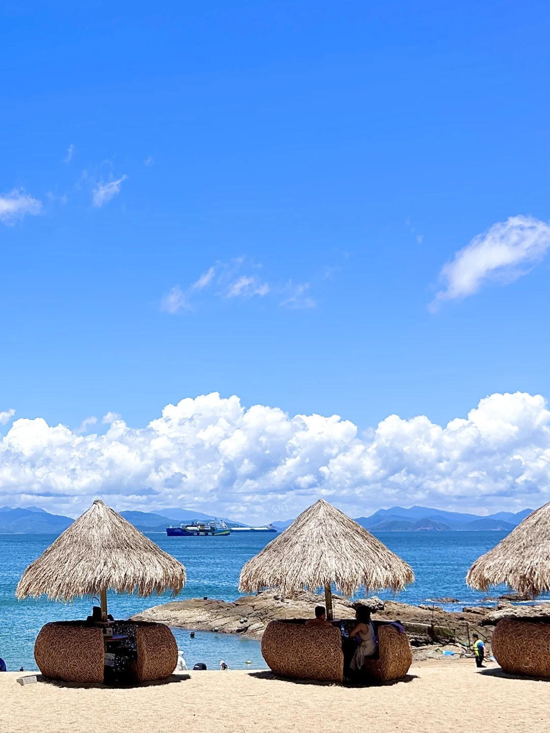 就在深圳‼️不去大梅沙，这片玻璃海美炸了🏖️