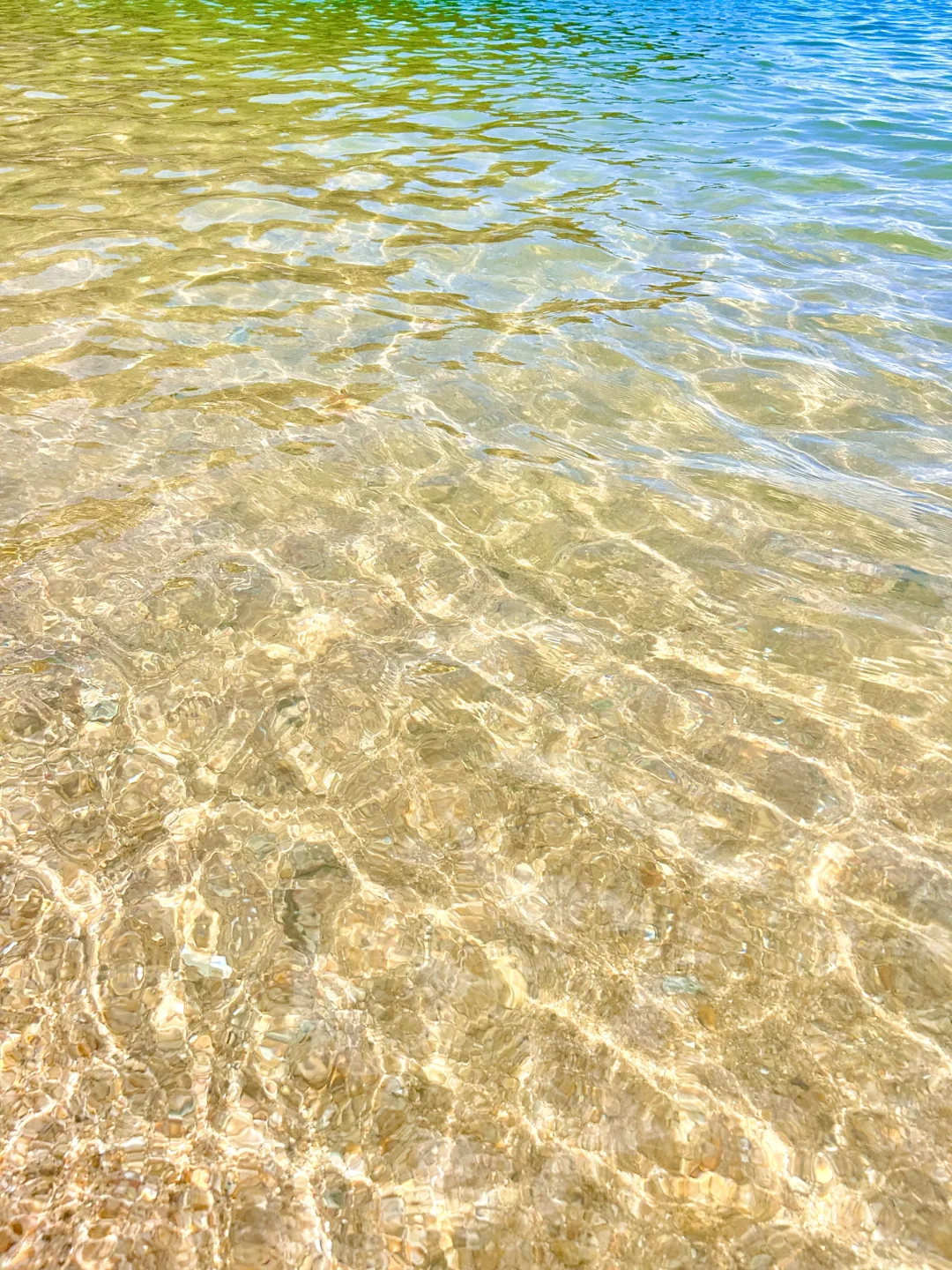 就在深圳‼️不去大梅沙，这片玻璃海美炸了🏖️