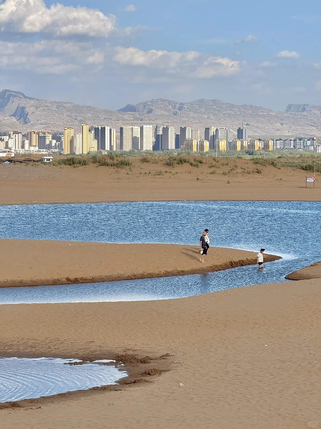国庆去这个小众城市!乌海🏜️两日游全攻略