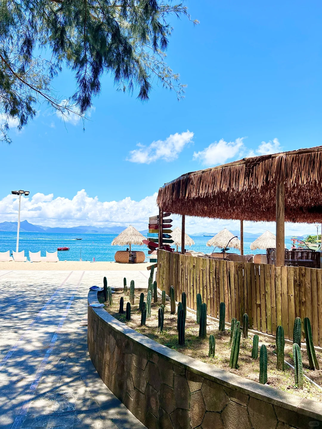 就在深圳‼️不去大梅沙，这片玻璃海美炸了🏖️