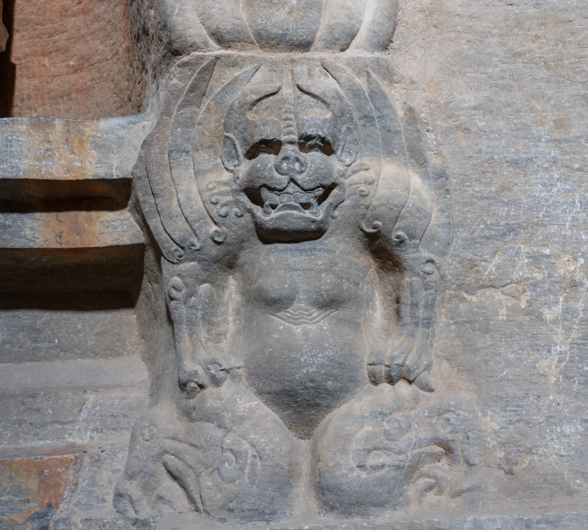 北齐的莲花在响堂山