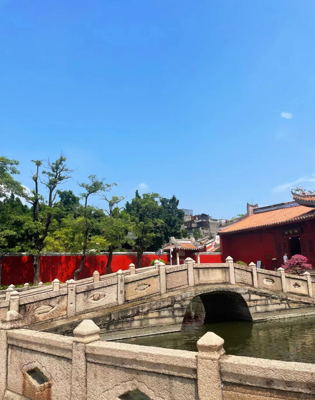 相比广州，我更喜欢这座人文小城