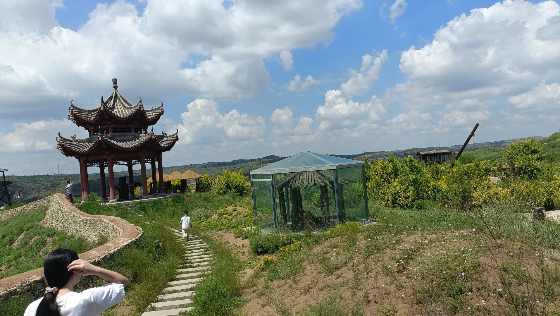 **《跟着小红书爆火！神木杨家城1日游攻略