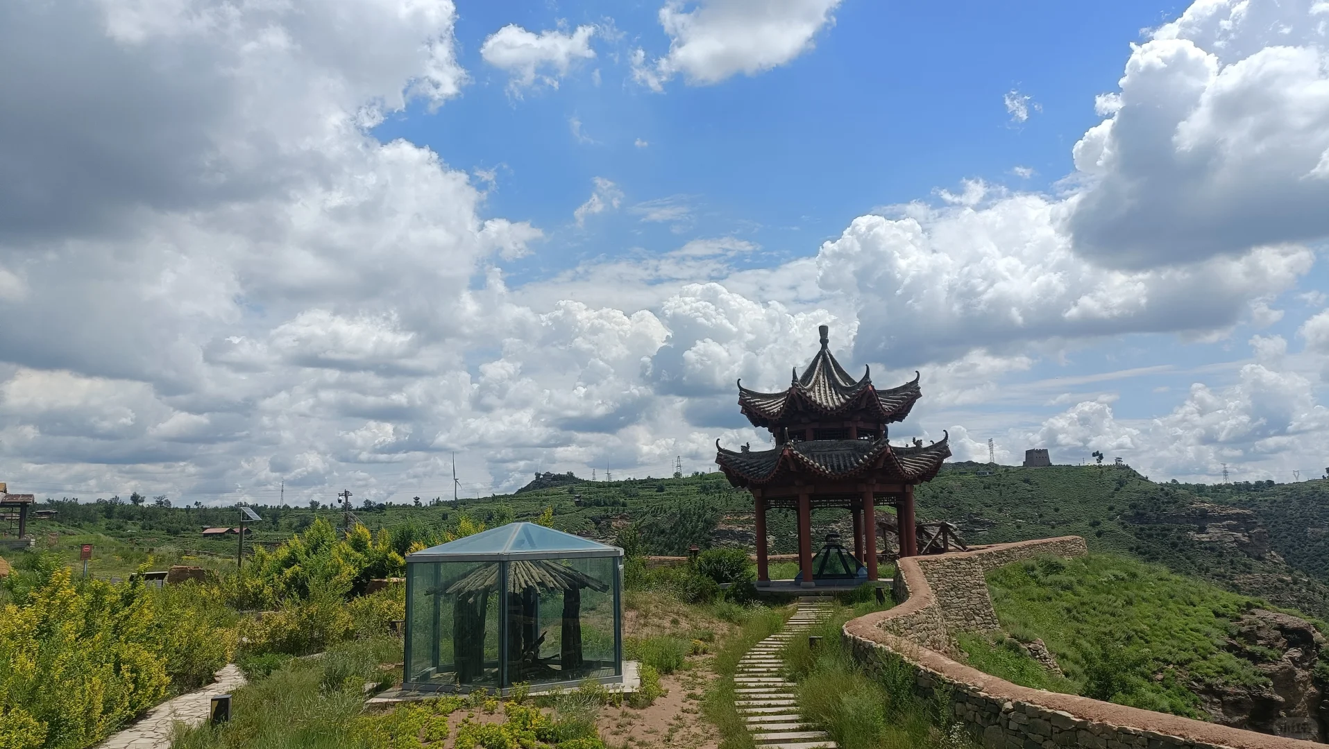 **《跟着小红书爆火！神木杨家城1日游攻略