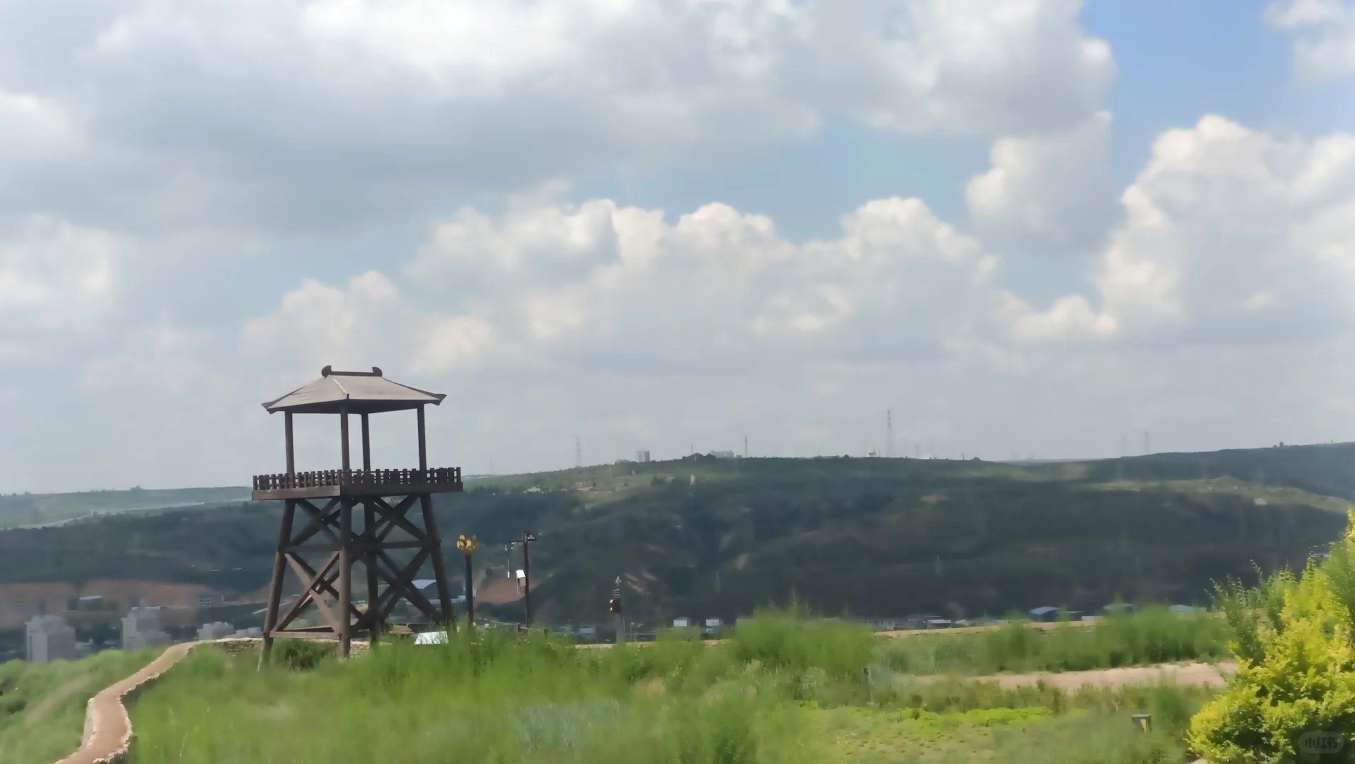 **《跟着小红书爆火！神木杨家城1日游攻略