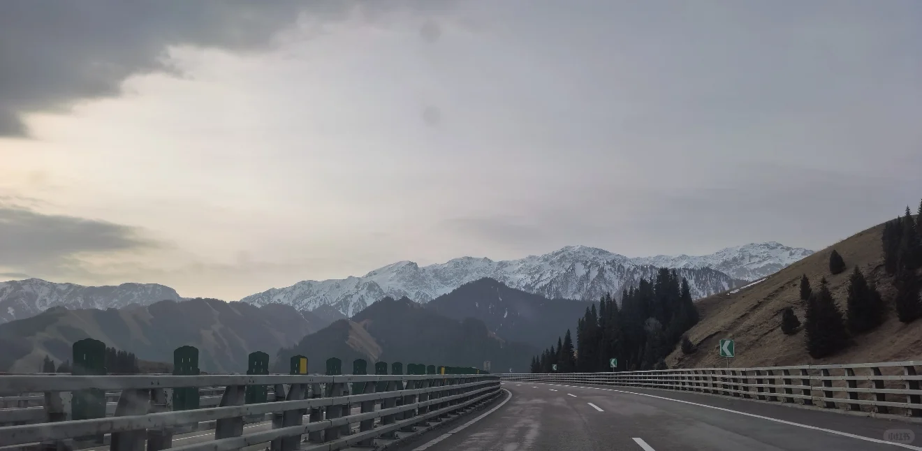 西安出发，赛里木湖特种兵，周末不请假