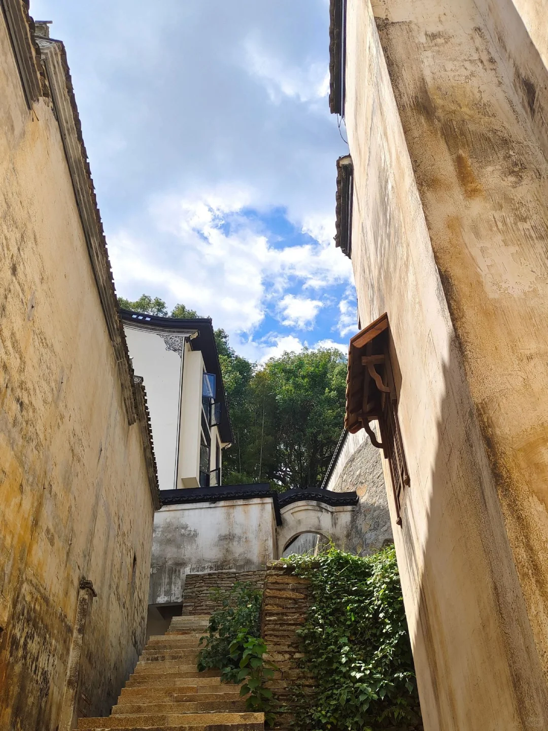 📍10.21婺源已回。。。能帮一个是一个